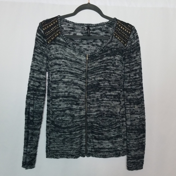 Maurices Sweaters - Maurice's Zip up Sweater Size Medium